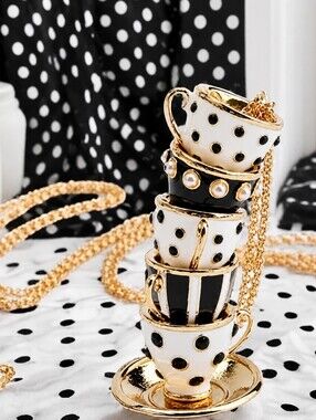 BETSEY JOHNSON STACKED TEACUP NECKLACE BLACK WHITE